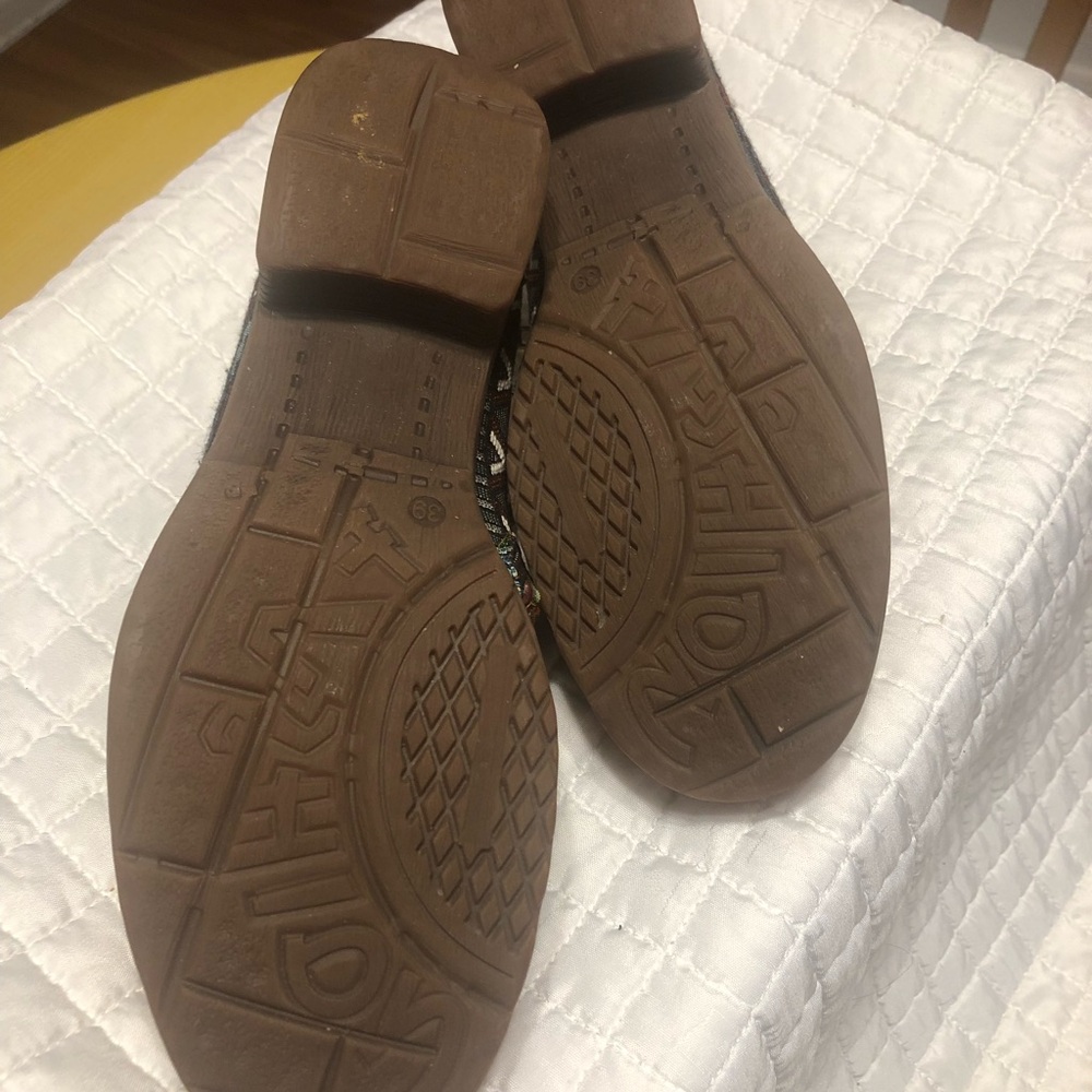 Socofy clogs size 39
Great condition - Picture 3 of 5